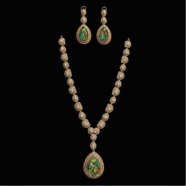 The Vantara Verdant Teardrop Halo Set
