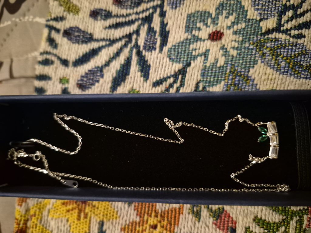 925 Pure Silver Emerald Leaf Baguette Chain  Pendant