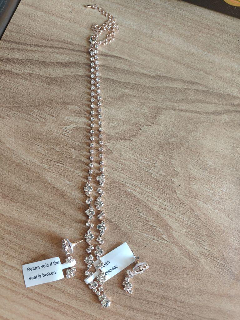 Silver Plated Crystal Studded Necklace With Drop Earrings Stylish Fashion Jewellery For Women & Girls