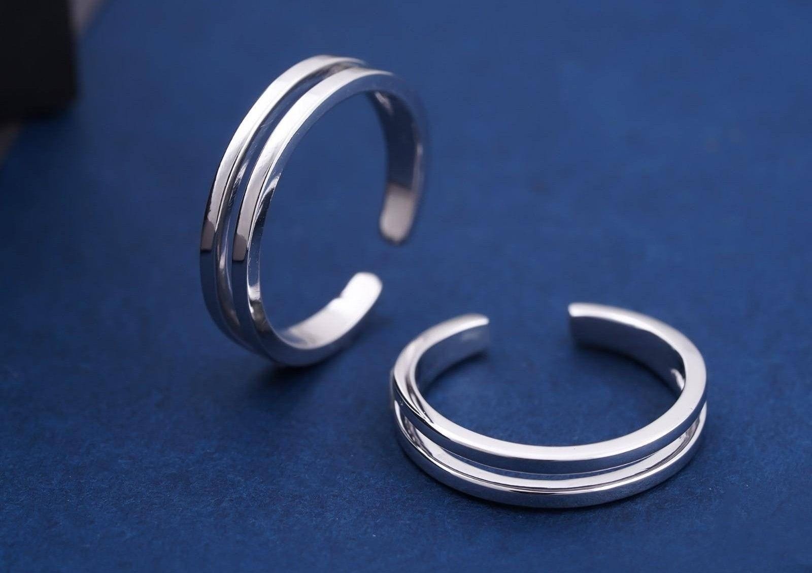 Silver Classic Liner Toe Rings From Eternz.